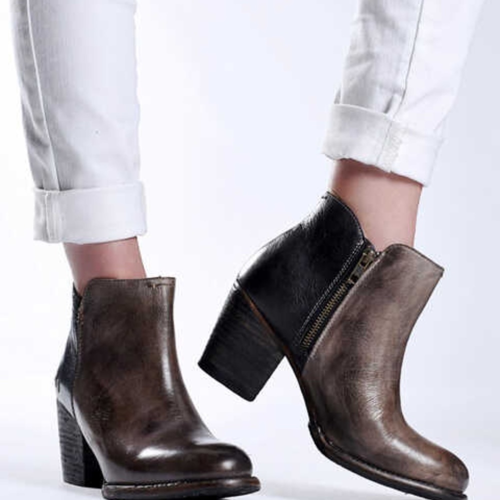 BED/STU NYC Hand Made Yell Black Leather Distressed Stack Heel Ankle Boots 6.5